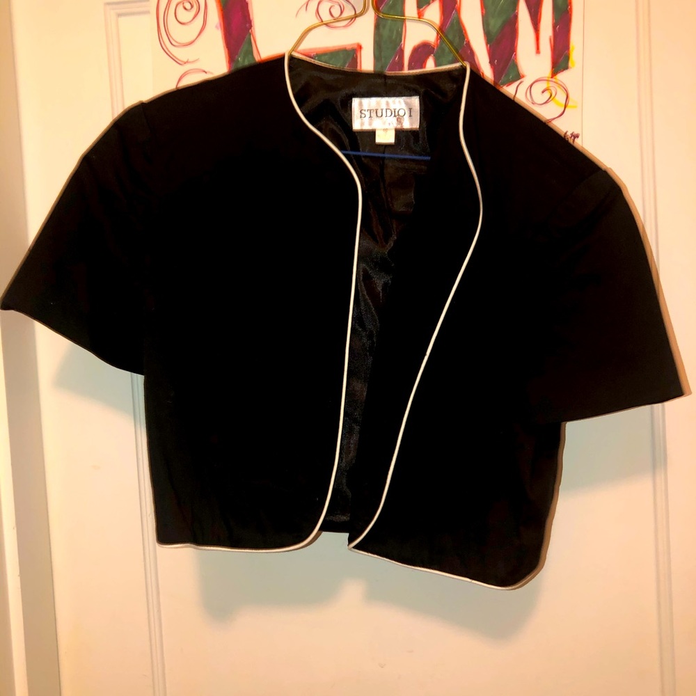 Studio I size 10, black and white shrug